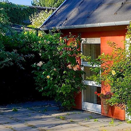 Farmors Hus Aparthotel Rude  Exteriör bild